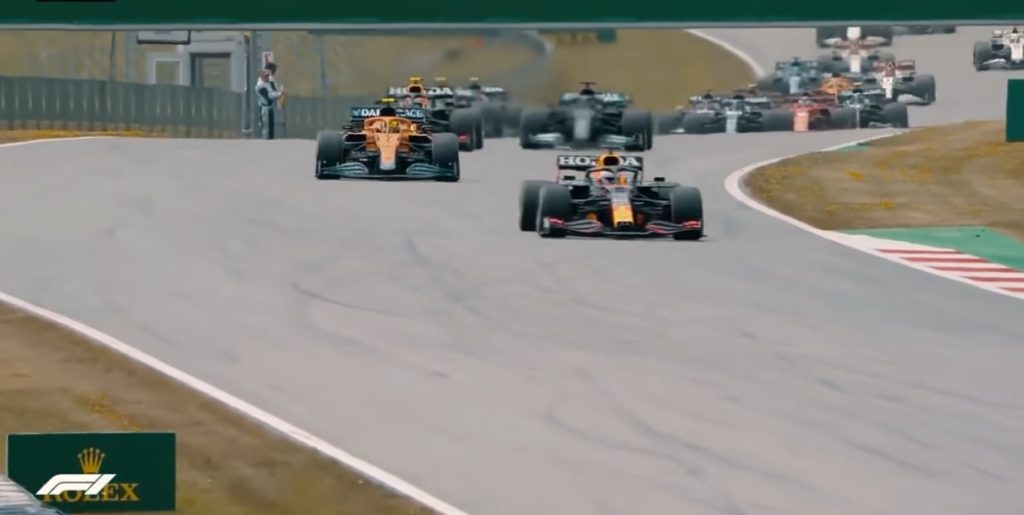 How much does F1 pit crew make? F1 Mechanics Salary